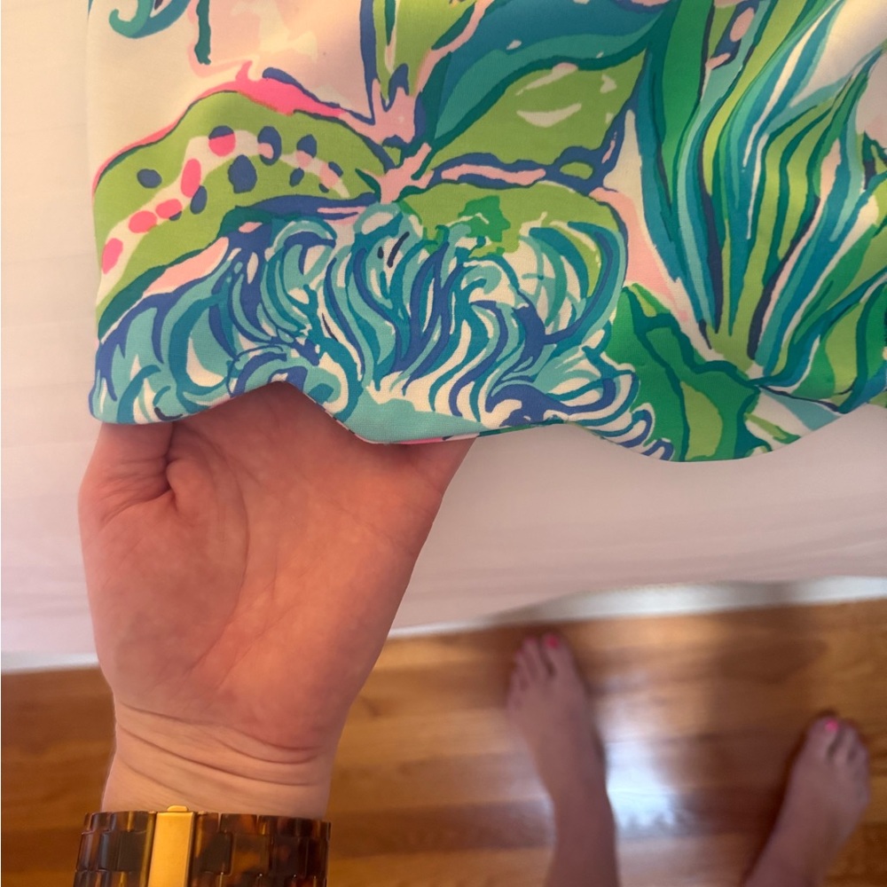 Lilly Pulitzer Blue and Pink Floral Women's Shorts - Picture 8 of 8